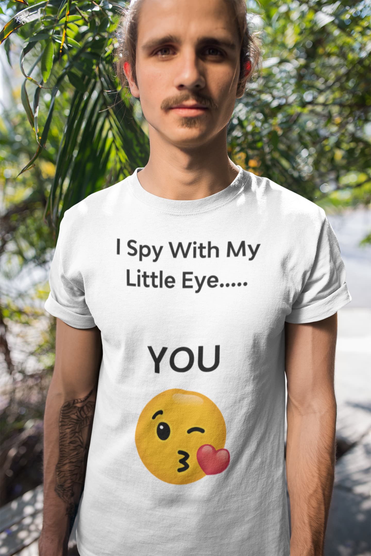 The Reverse Peephole Viewer 1 The Reverse Peephole Viewer 1